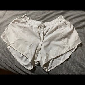 Lululemon Hotty Hot Shorts size 8